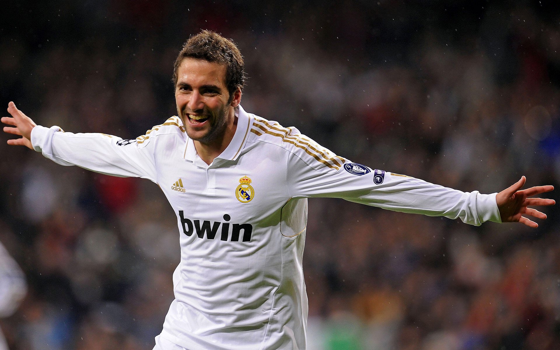 开云体育全站-西甲技术秀：球星过人、射门完美合集，西甲球员射手榜最新排名